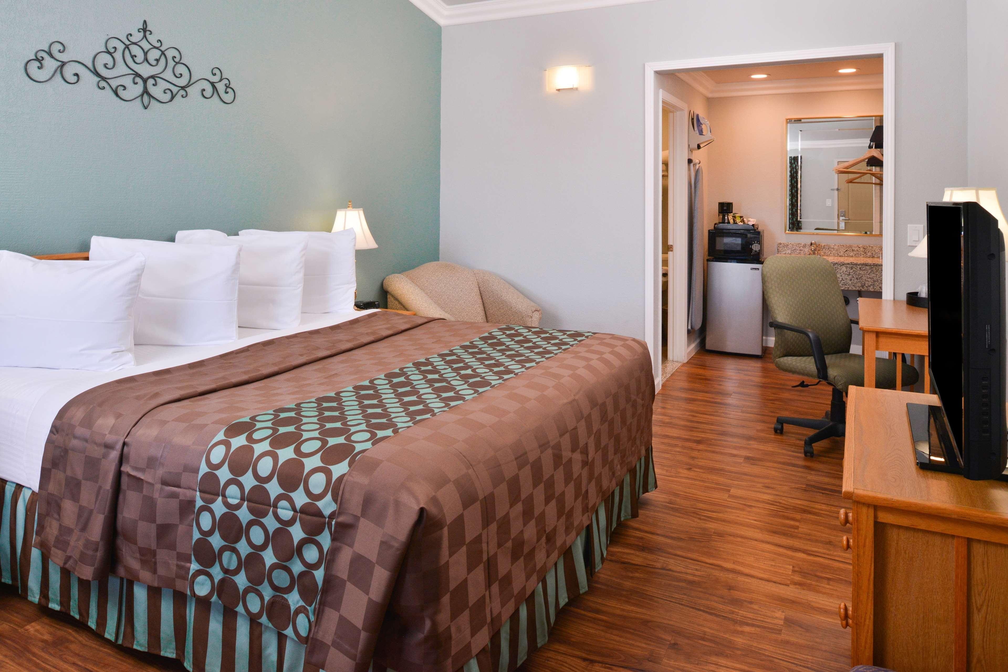 Americas Best Value Inn Los Banos Exterior photo