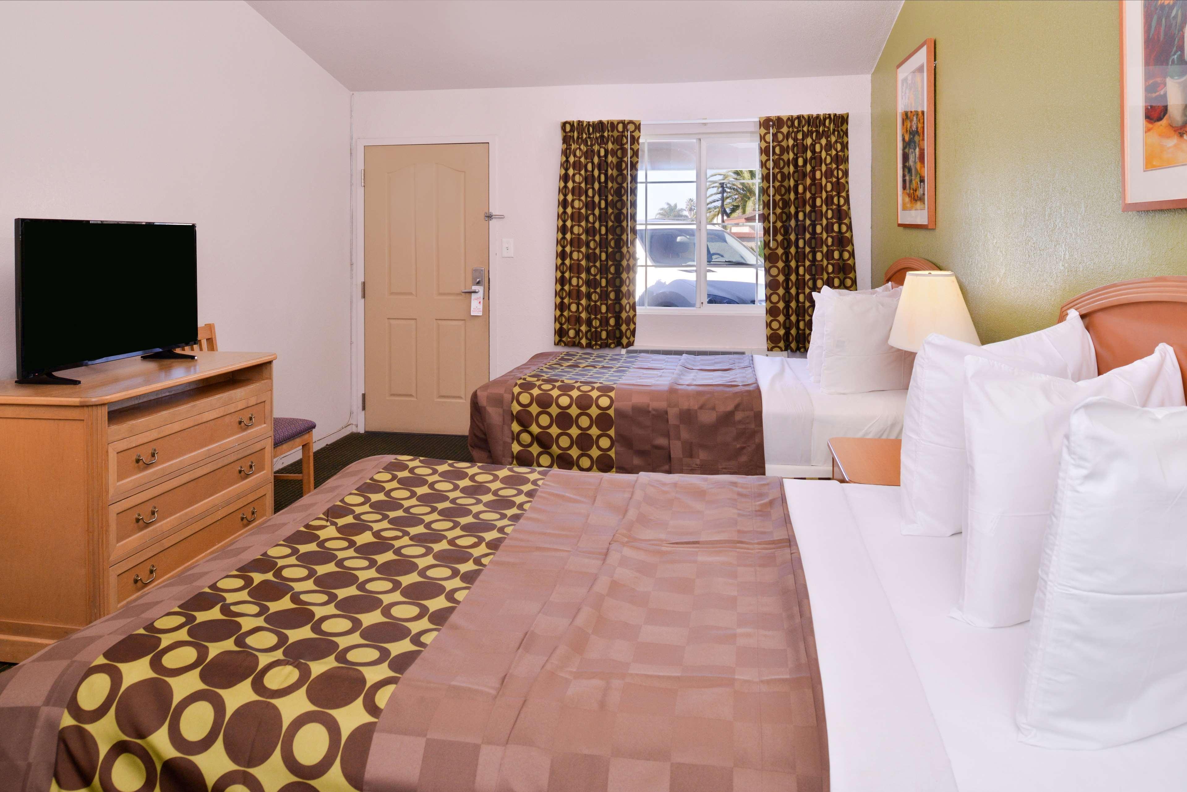 Americas Best Value Inn Los Banos Exterior photo